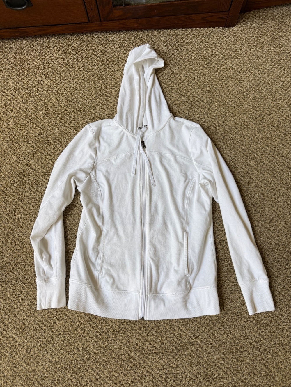 white athletic Tek gear long sleeve zip up jacket